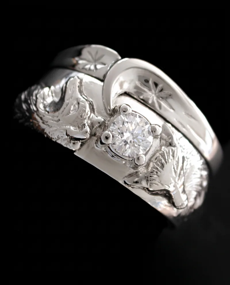 An 18k White Fox Wedding Set