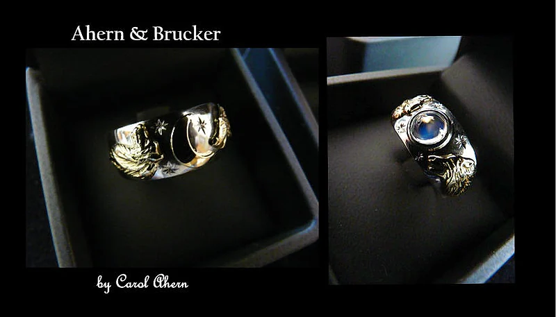 A Two-Tone Wolf Wedding Set